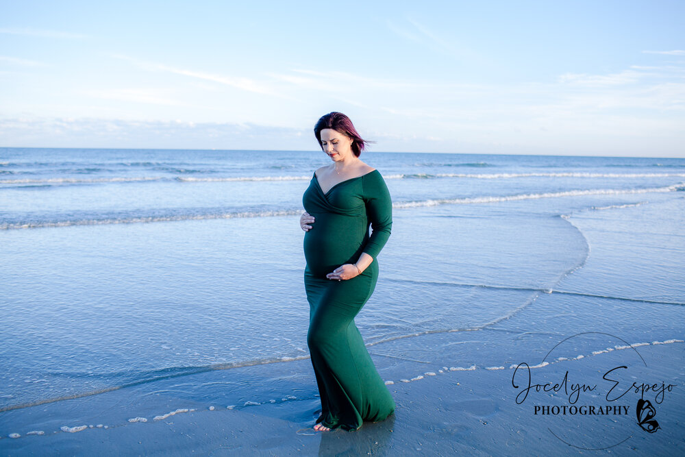Social+Media+Share+ +Murdock+Maternity+Session+ 11.jpg
