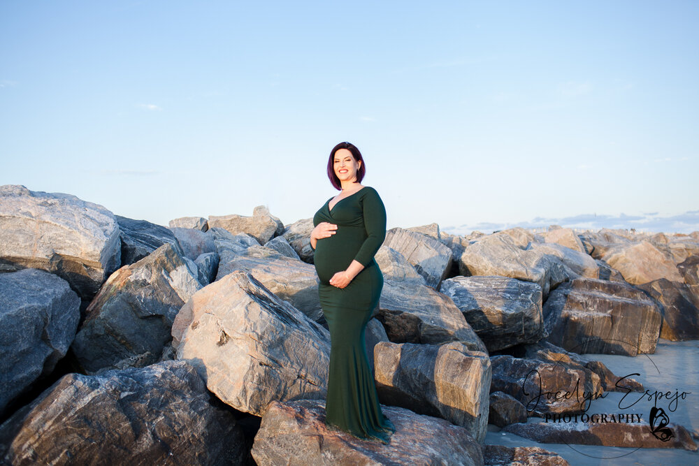 Social Media Share - Murdock Maternity Session -25.jpg